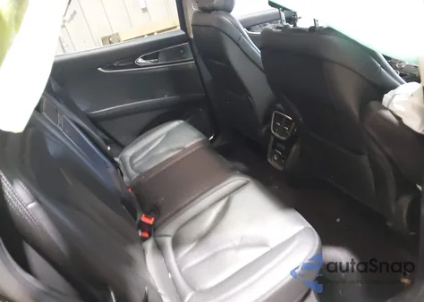 2023 Lincoln Nautilus Reserve z USA, uszkodzony, nr VIN 2LMPJ8K95PBL15617